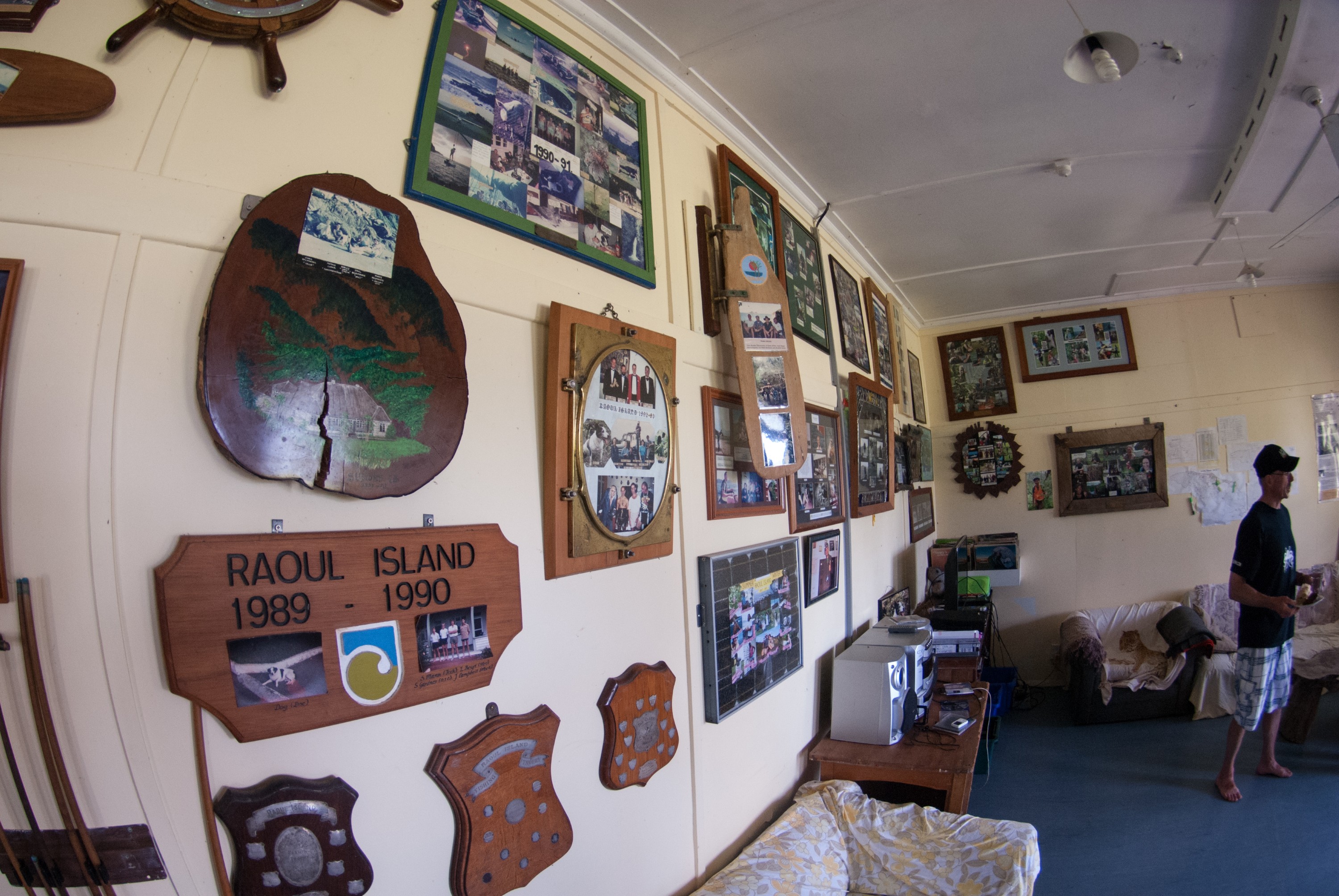 _JFG3633 – kermadec, islands, kermadecs, dive, images, remote, doc, sub tropical, subtropical, sub-tropical, marine, reserve, expedition, lust for rust, mesley, crispin, nz, new, zealand, new zealand, crispin, Kermadecs 13, topside, top, side